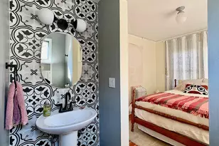 625 S Holly St, Medford, OR 97501 - Photo 11