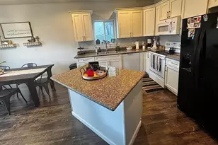 2642 Wyatt Dr, Medford, OR 97501 - Photo 3