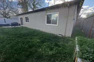 2642 Wyatt Dr, Medford, OR 97501 - Photo 9