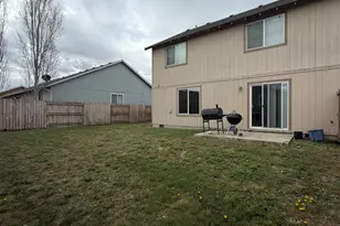 901 SE Kierra Pl, Madras, OR 97741 - Photo 17