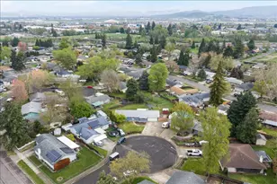 413 Emerald Cir, Medford, OR 97501 - Photo 27