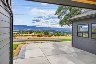 4691 Cherry Ln, Medford, OR 97504 - Photo 69