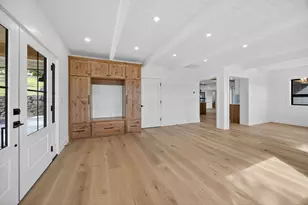 4691 Cherry Ln, Medford, OR 97504 - Photo 11