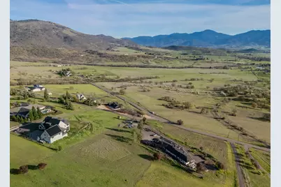 4691 Cherry Lane, Medford, OR 97504 - Photo 57