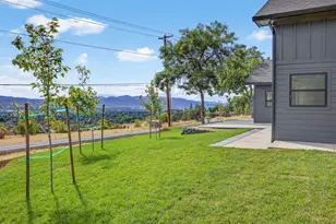 4691 Cherry Ln, Medford, OR 97504 - Photo 71