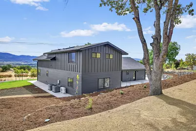 4691 Cherry Lane, Medford, OR 97504 - Photo 7