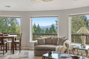 398 Madrone Ridge Dr, Grants Pass, OR 97527 - Photo 17