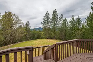 398 Madrone Ridge Dr, Grants Pass, OR 97527 - Photo 33