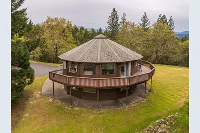 398 Madrone Ridge Drive, Grants Pass, OR 97527 - Photo 1