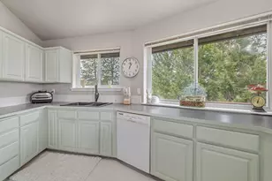 398 Madrone Ridge Dr, Grants Pass, OR 97527 - Photo 23