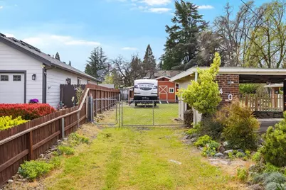 440 Bush Street, Central Point, OR 97502 - Photo 33