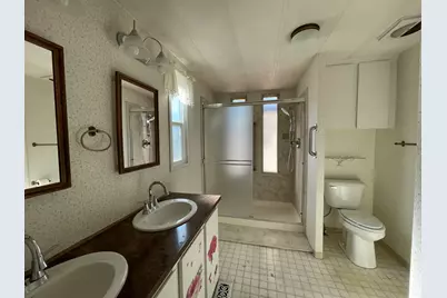 301 Freeman Road #UNIT 90, Central Point, OR 97502 - Photo 15