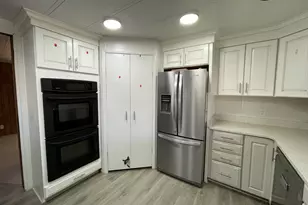 301 Freeman Rd, Central Point, OR 97502 - Photo 11