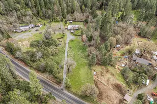 9650 W Evans Creek Rd, Rogue River, OR 97537 - Photo 3