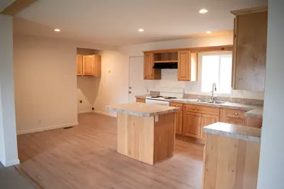 424 S Harney Avenue, Burns, OR 97720 - Photo 3