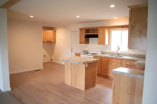 424 S Harney Ave, Burns, OR 97720 - Photo 3