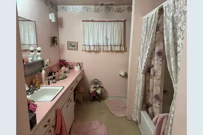 225 SW Westholm Avenue, Grants Pass, OR 97526 - Photo 5