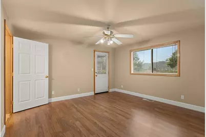 2495 NW Loma Vista Drive, Roseburg, OR 97471 - Photo 27