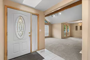2495 NW Loma Vista Dr, Roseburg, OR 97471 - Photo 5