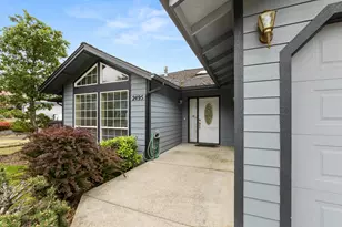 2495 NW Loma Vista Dr, Roseburg, OR 97471 - Photo 3