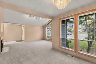 2495 NW Loma Vista Dr, Roseburg, OR 97471 - Photo 15