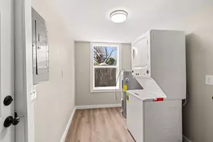 603 W 2nd St, Medford, OR 97501 - Photo 11