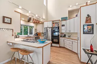 2014 Crestview Dr, Ashland, OR 97520 - Photo 9