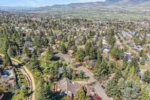 2014 Crestview Dr, Ashland, OR 97520 - Photo 39