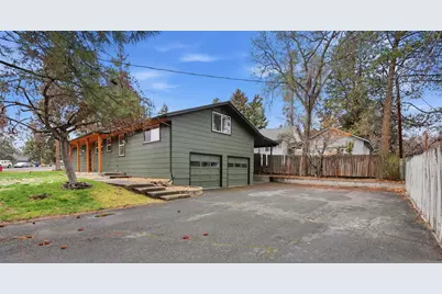 365 SE 5th Street, Bend, OR 97702 - Photo 3