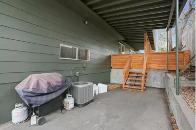 365 SE 5th Street, Bend, OR 97702 - Photo 31