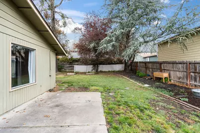 317 Highland Drive, Medford, OR 97504 - Photo 23