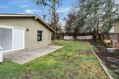 317 Highland Drive, Medford, OR 97504 - Photo 25