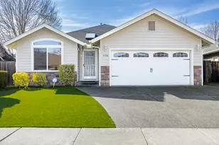 1150 Angler Ln, Grants Pass, OR 97527 - Photo 3