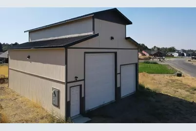 4177 NW 39th Drive, Redmond, OR 97756 - Photo 3