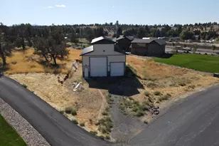 4177 NW 39th Dr, Redmond, OR 97756 - Photo 1