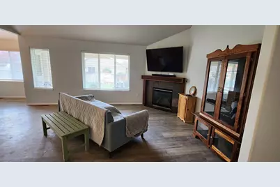 2695 NE 9th Street, Redmond, OR 97756 - Photo 5
