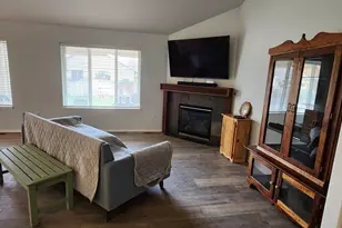 2695 NE 9th St, Redmond, OR 97756 - Photo 5
