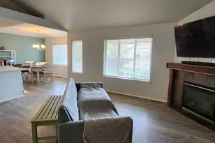 2695 NE 9th St, Redmond, OR 97756 - Photo 7