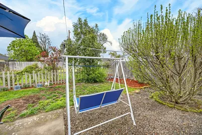 948 Murray Avenue, Medford, OR 97501 - Photo 31