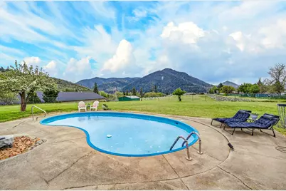 2315 NE Foothill Boulevard, Grants Pass, OR 97526 - Photo 33