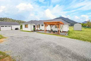 2315 NE Foothill Blvd, Grants Pass, OR 97526 - Photo 41