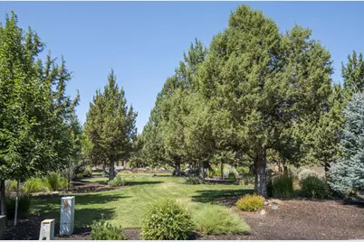 285 Vista Rim Drive, Redmond, OR 97756 - Photo 7