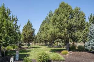 285 Vista Rim Dr, Redmond, OR 97756 - Photo 7