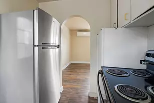 1051 W 11th St, Medford, OR 97501 - Photo 11