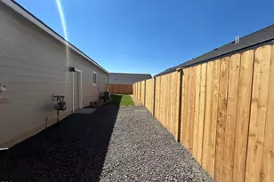 3822 SW Antelope Way, Redmond, OR 97756 - Photo 17