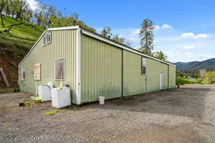 2373 Pioneer Rd, Talent, OR 97540 - Photo 5