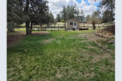 4715 NW 49th Lane, Redmond, OR 97756 - Photo 15