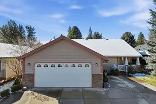 1045 W Collier Glacier Dr, Sisters, OR 97759 - Photo 33