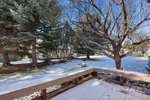 1045 W Collier Glacier Dr, Sisters, OR 97759 - Photo 23