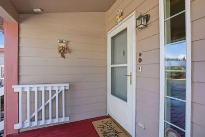 1045 W Collier Glacier Drive, Sisters, OR 97759 - Photo 1